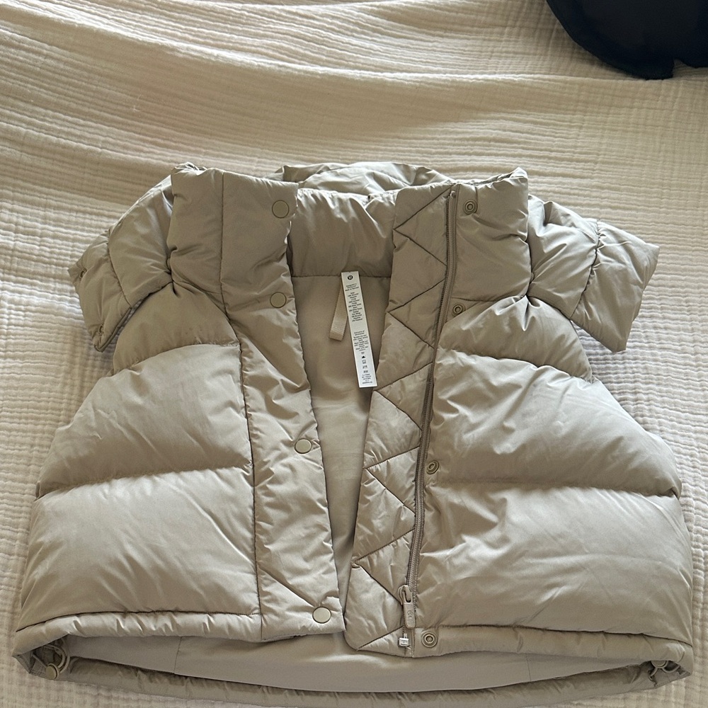 Women's Lululemon Beige Puffer vest